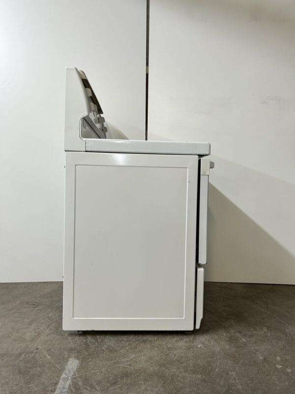 Used Frigidaire Fridge - Image 7