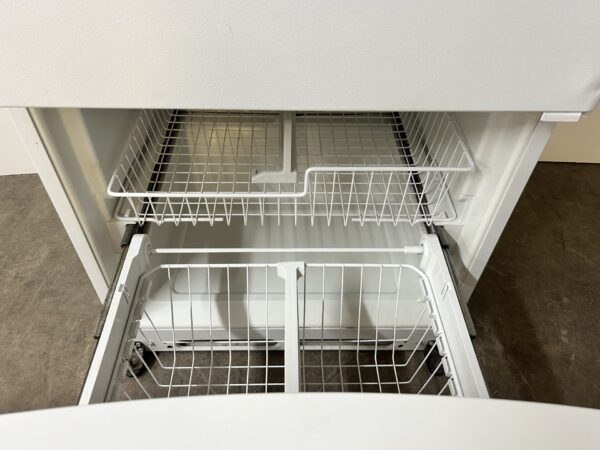 Used Amana Fridge - Image 4